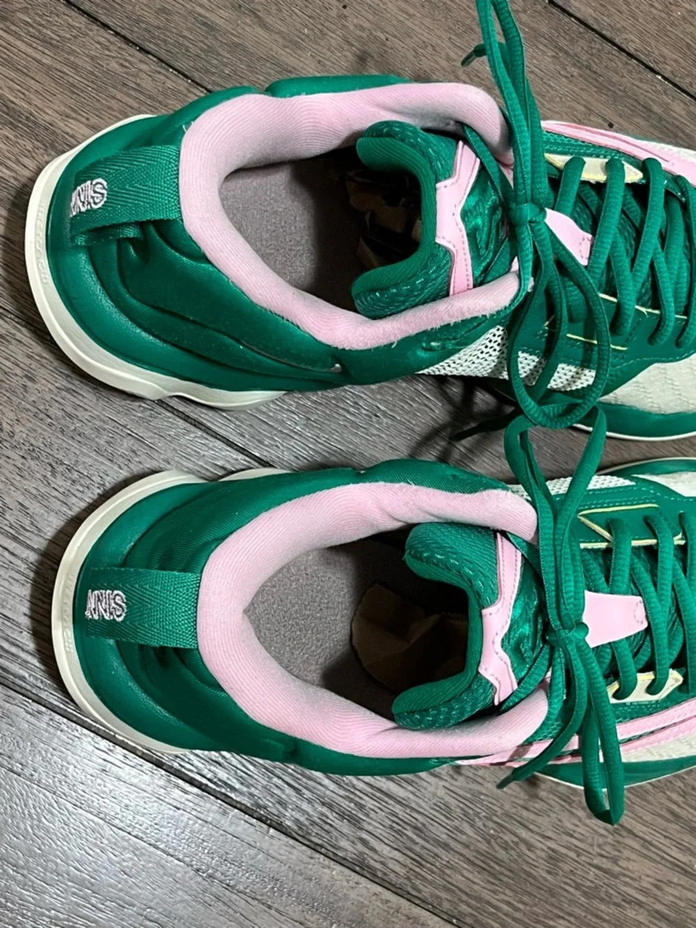Nike‎ Giannis Immortality 3 Green Pink Coconut Milk Size 9.5 Basketball Sneakers